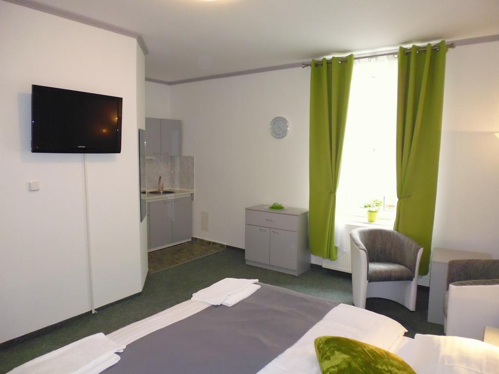 Pension Kamenny Dvur Mariánské Lázně Extérieur photo